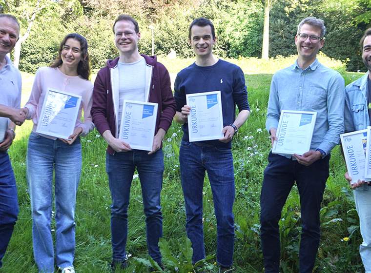 Verleihung des Innovationspreises im Rahmen eines KI-Hackathons