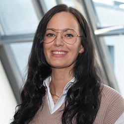 Astrid Arnold